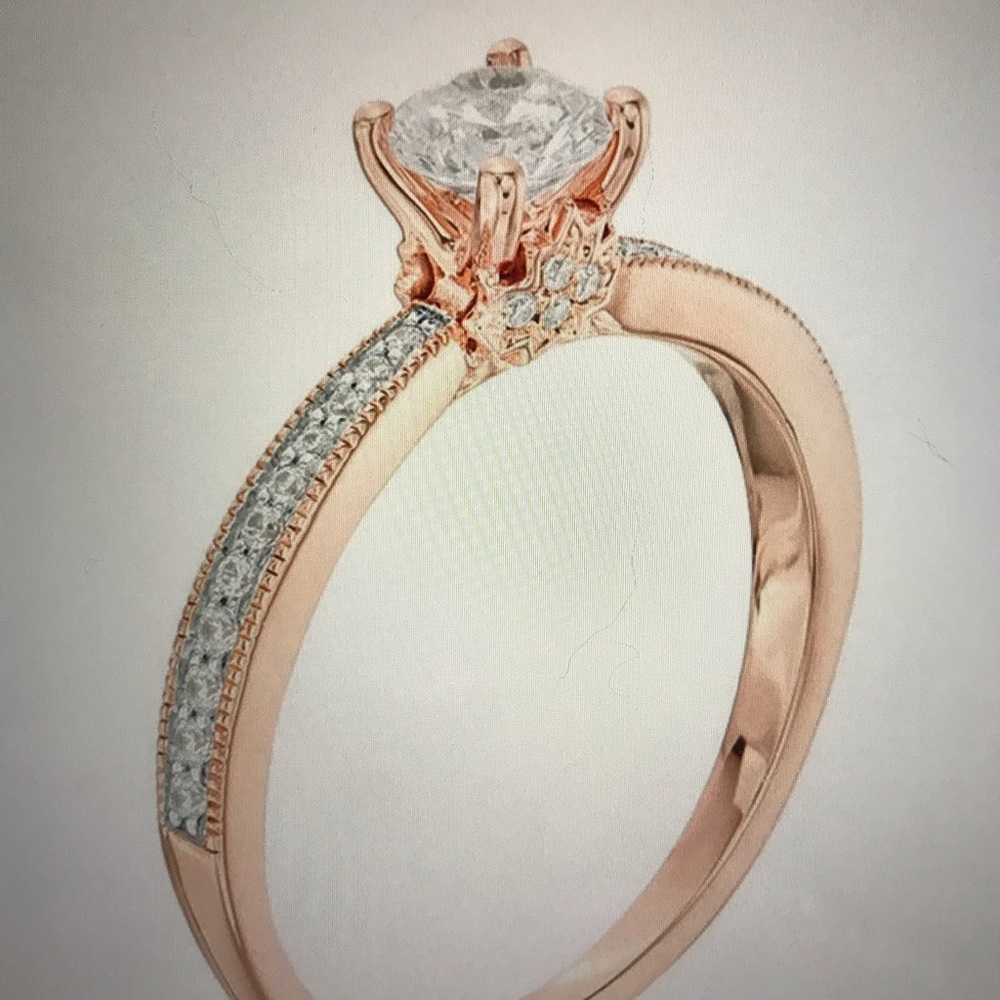Looking for this Elegant Rose Gold and Diamond Ring
